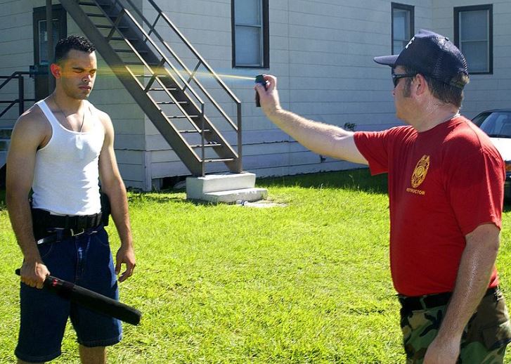 Pepper_spray_Demonstration