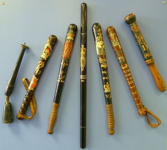 Edinburgh_police_truncheons_(19thC).