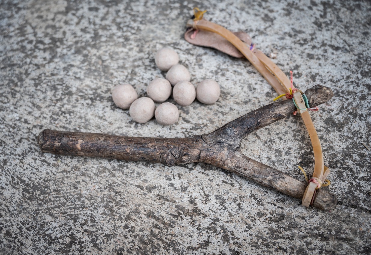 A-slingshot-with-clay-balls
